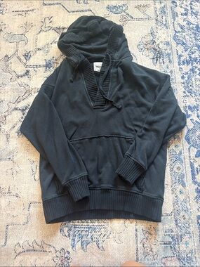 aerie Black Hooded V-Neck Pullover Sweatshirt